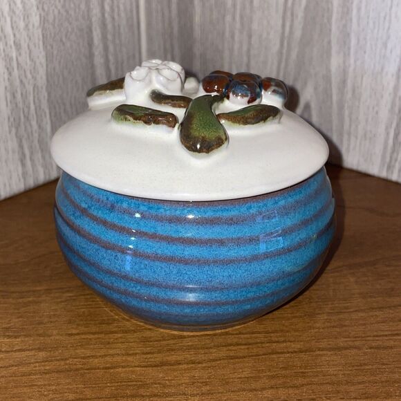 Vintage RACKLIFFE Pottery Blue Hill Maine Blueberry Jelly Dish And Lid - Picture 2 of 14